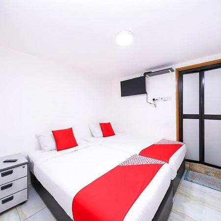 Oyo 334 Everest Hotel Куала-Лумпур Экстерьер фото