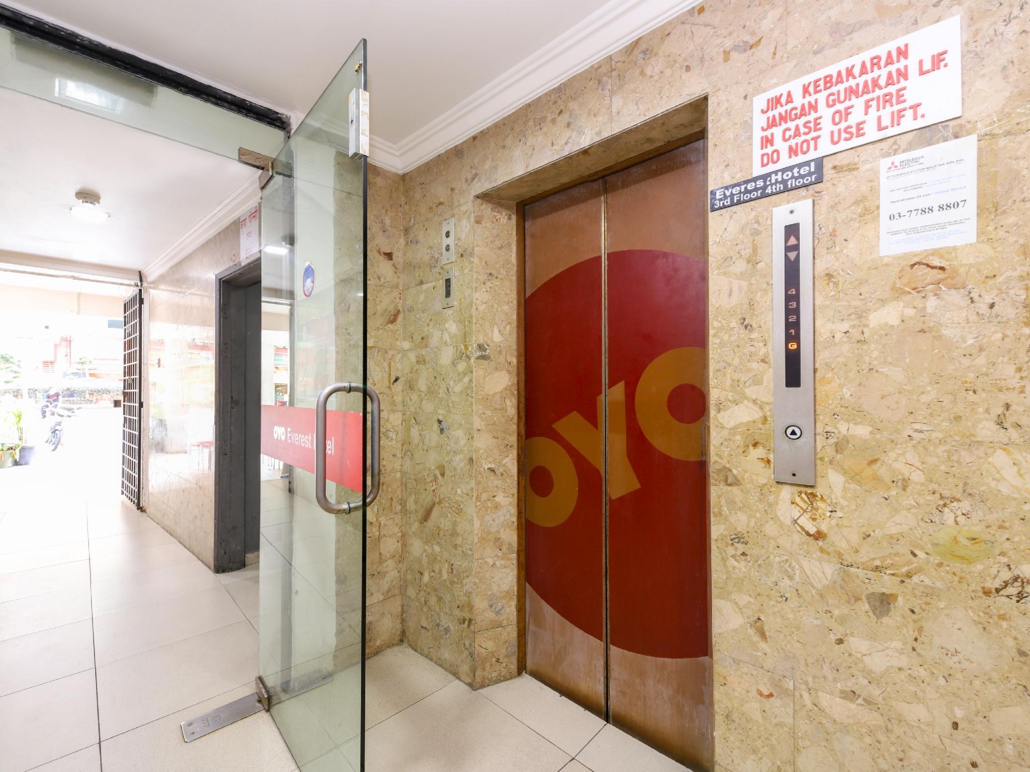 Oyo 334 Everest Hotel Куала-Лумпур Экстерьер фото